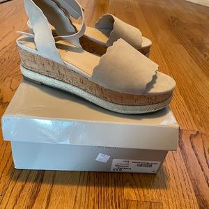 Marc Fisher Faitful suede platform sandal